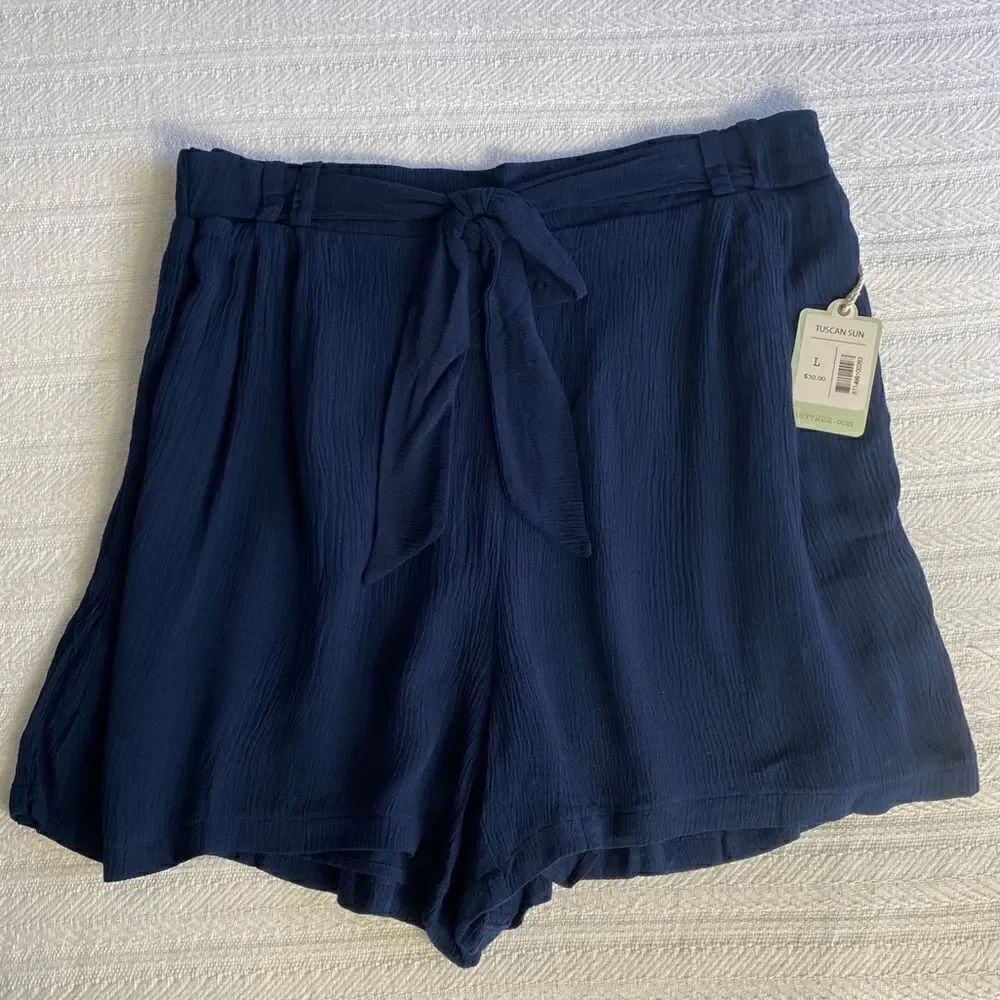 DEPT 222 Women’s Large Navy Blue Lined Shorts with Tie Front